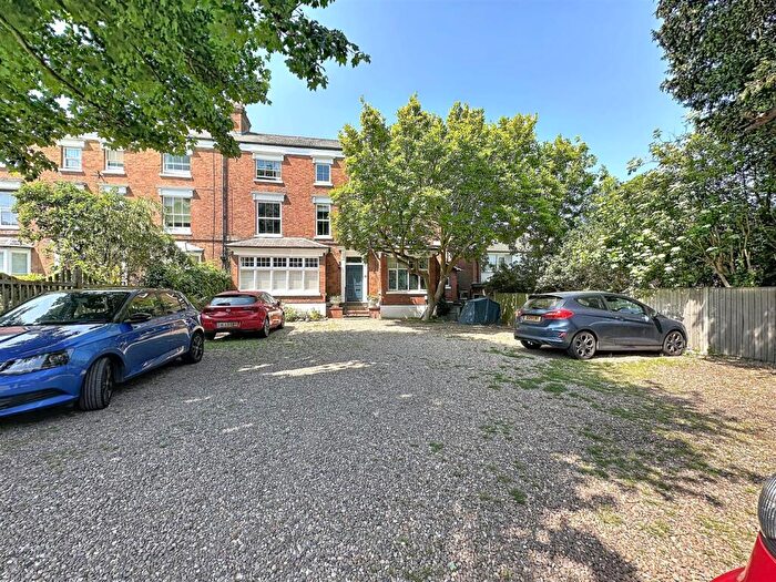 1 Bedroom Apartment For Sale In Clarendon Road, Kenilworth, CV8