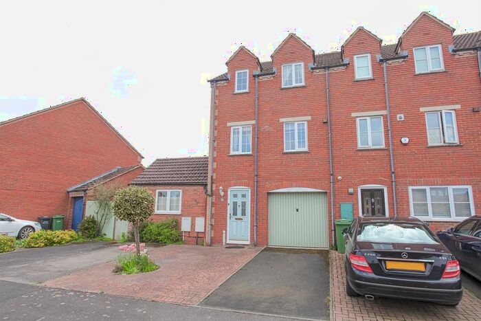 4 Bedroom Detached House To Rent In St. Hughs Rise, Didcot, OX11