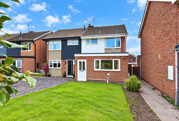 3 Bedroom Semi-Detached House For Sale In Kingswinford, Balfour Road, DY6