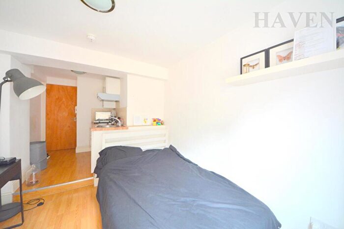 Studio To Rent In Crane Grove, Islington, N7