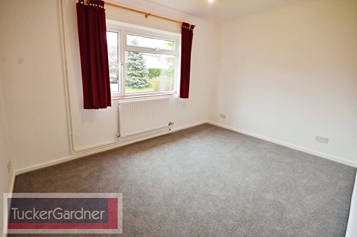 2 Bedroom Detached Bungalow To Rent In St. Andrews Close, Cambridge, CB22
