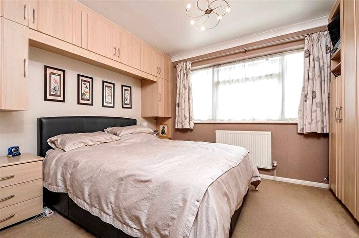 4 Bedroom Terraced House To Rent In Berswick Avenue, Hayes, UB4