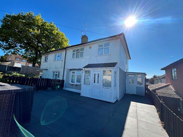 3 Bedroom Semi-Detached House For Sale In Newbury Road, Romford, RM3