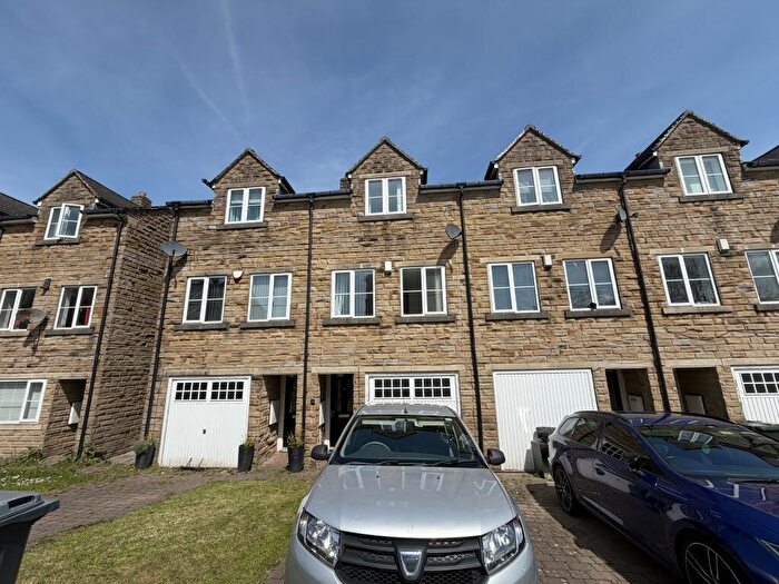 3 Bedroom End Of Terrace House To Rent In Highgate Mill Fold, Queensbury, Bradford, BD13