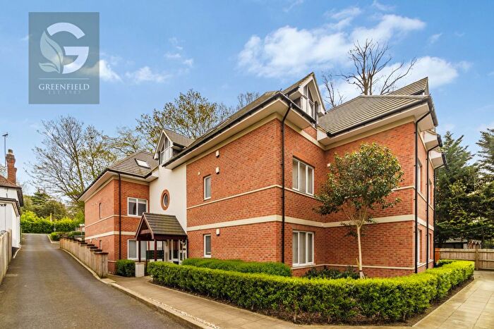 2 Bedroom Flat For Sale In Kestrel Court, Ewell Village, Epsom, Surrey, KT17