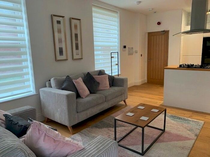 1 Bedroom Flat To Rent In George Street, Hull, HU1