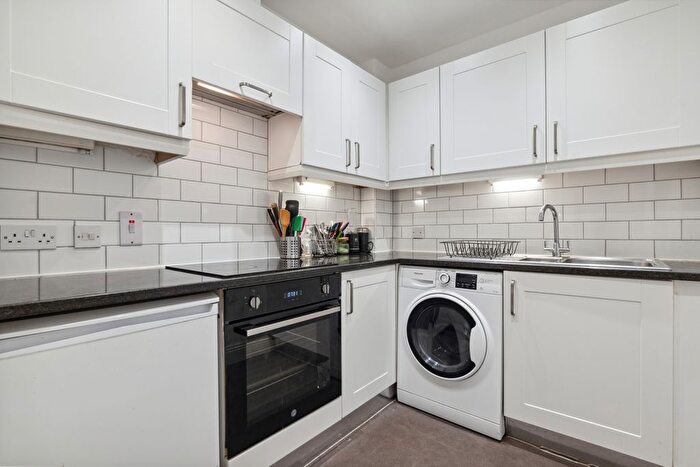 1 Bedroom Flat To Rent In St. Matthew's Row, Shoreditch, E2