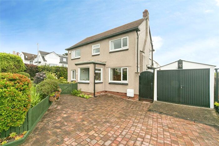 3 Bedroom Semi-Detached House For Sale In Hawes Drive, Deganwy, Conwy, LL31