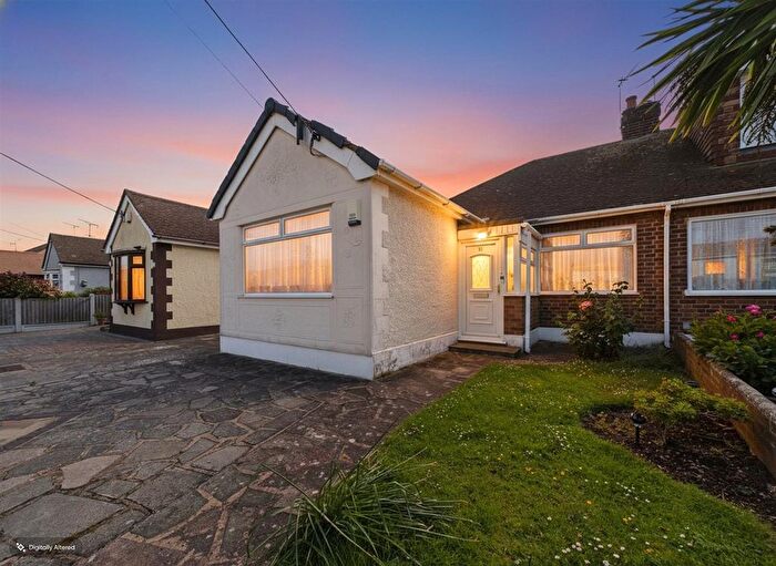 3 Bedroom Semi-Detached Bungalow For Sale In Selbourne Road, Benfleet, SS7