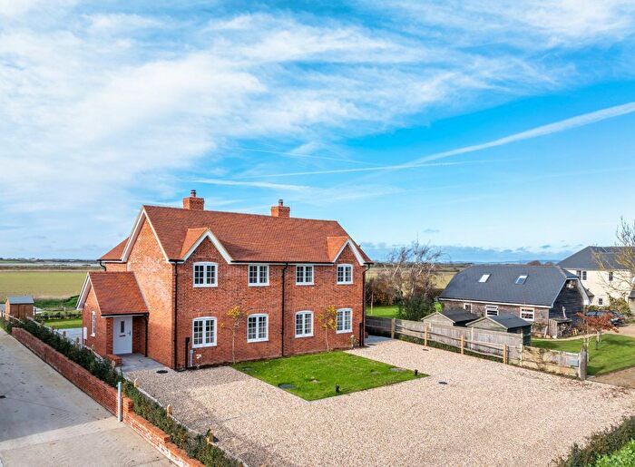 3 Bedroom Semi-Detached House For Sale In Ham Road, Ham, Chichester, PO20