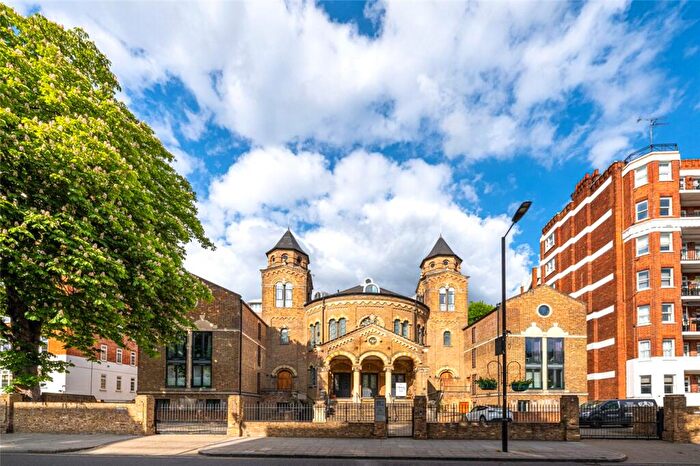 2 Bedroom Apartment For Sale In Abbey Road, St John's Wood, London, NW8