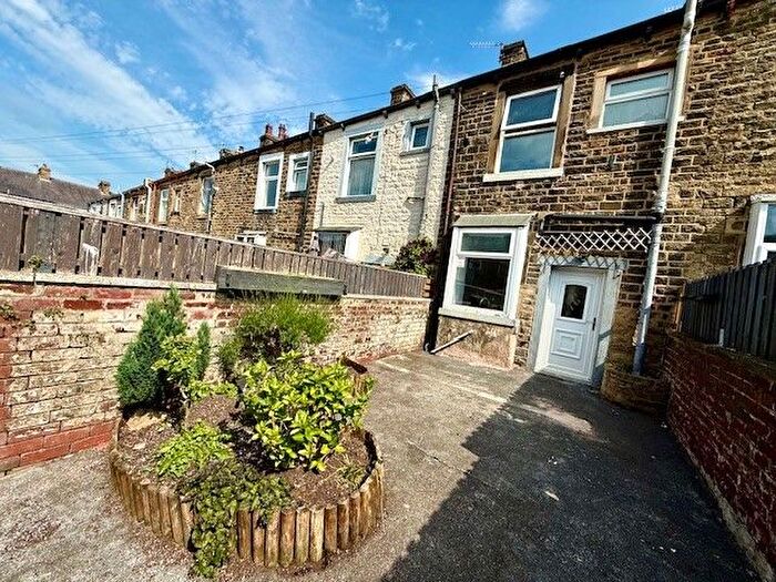 2 Bedroom Property To Rent In Cleveland Street, Colne, BB8