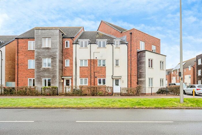 2 Bedroom Flat For Sale In Lavender Hill, Broughton, Milton Keynes, MK10