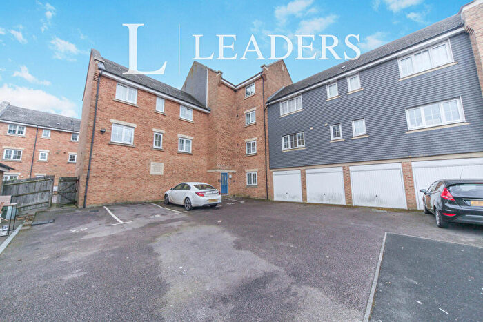 1 Bedroom Apartment To Rent In Russett Way -, LU5