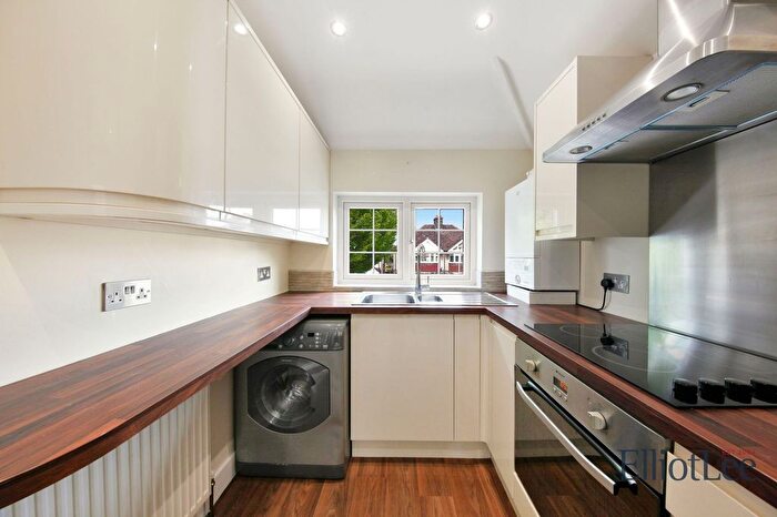 1 Bedroom Maisonette To Rent In Third Avenue, Watford, WD25