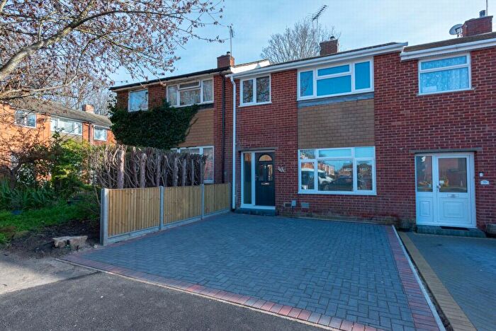 3 Bedroom Terraced House To Rent In Shakespeare Gardens, Cove, GU14