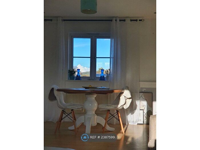 2 Bedroom Flat To Rent In Kempley Close, Cheltenham, GL52