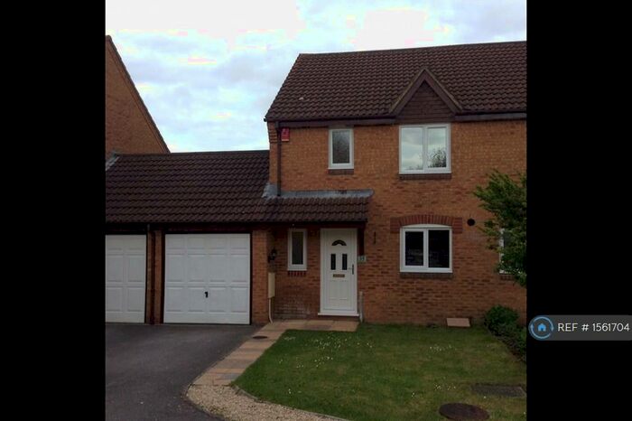 3 Bedroom Semi-Detached House To Rent In Heritage Close, Bath, BA2