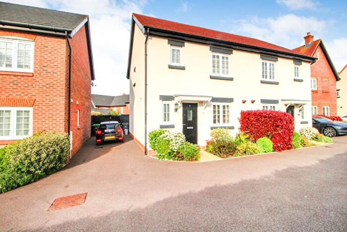 3 Bedroom Semi Detached House For Sale In Burraway Grove, Wootton, MK43
