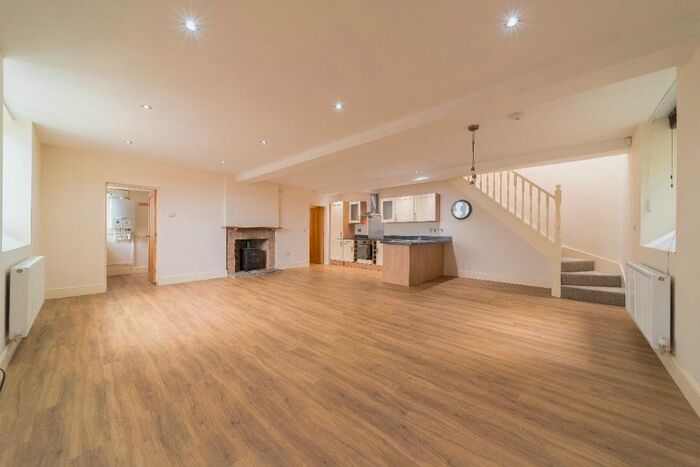 3 Bedroom Semi-Detached House To Rent In Castle Hill, Main Road, Holmesfield, Dronfield, S18