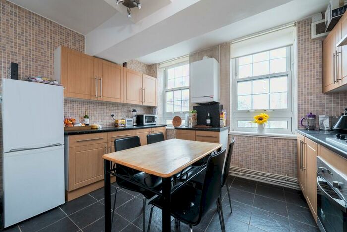 4 Bedroom Flat To Rent In McMillan Street, London, Greater London, SE8