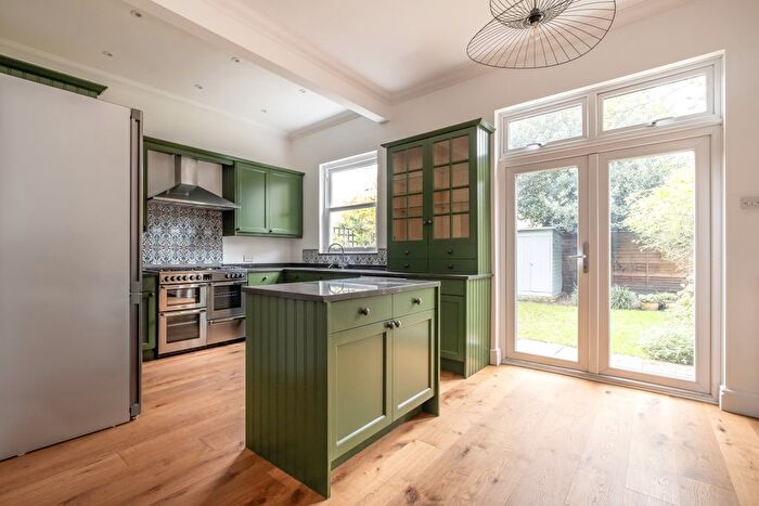 4 Bedroom Semi-Detached House To Rent In Cresswell Road, Twickenham, TW1