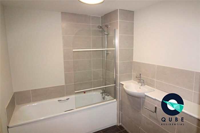 2 Bedroom Flat To Rent In Adelphi Street, Salford, Greater Manchester, M3