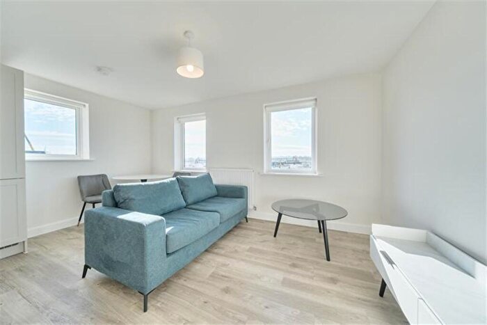 1 Bedroom Flat To Rent In Bedroom Property In Cedarwood Circle, Houghton Conquest, Bedford, MK45