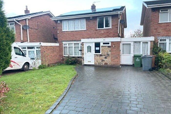 3 Bedroom Link Detached House To Rent In Leigh Close, Walsall, WS4