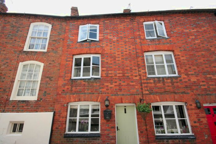 2 Bedroom Cottage To Rent In Bristle Hill, Buckingham, MK18