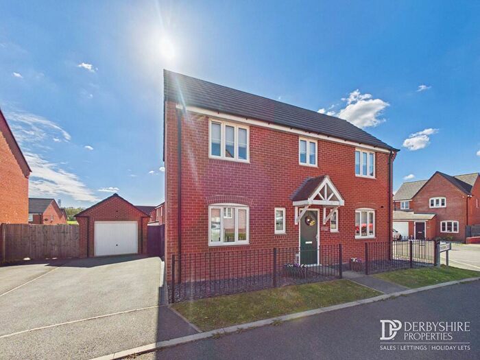 4 Bedroom Detached House For Sale In Ferndown Drive, Tibshelf, DE55