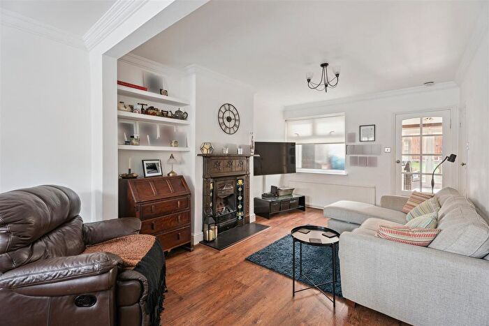 3 Bedroom Semi-detached House For Sale In Aldenham Road, Radlett, WD7