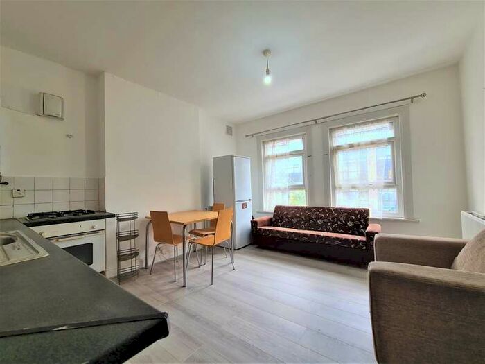1 Bedroom Flat To Rent In West Street, Reading, RG1