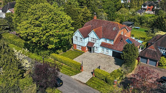 5 Bedroom Detached House To Rent In Wambrook Close, Hutton, CM13