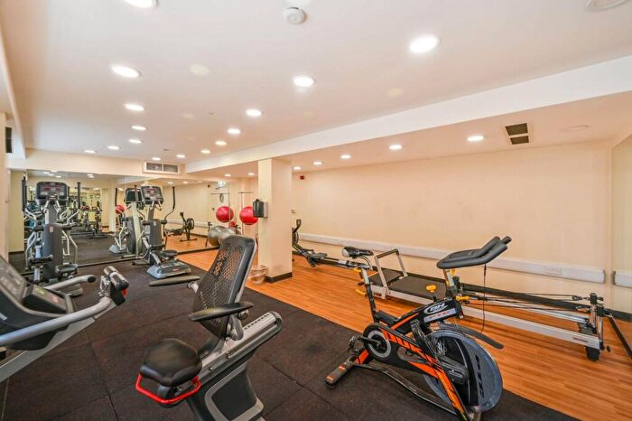 2 Bedroom Flat For Sale In Free Trade Wharf, Wapping, London, E1W