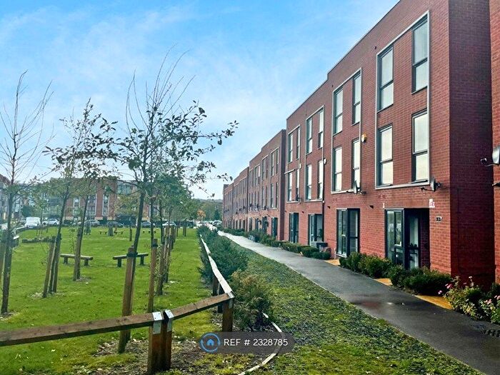 3 Bedroom End Of Terrace House To Rent In Winter Walk, Borehamwood, WD6