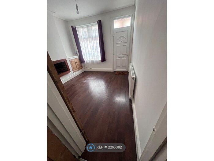 2 Bedroom Terraced House To Rent In Luther Street, Leicester, LE3