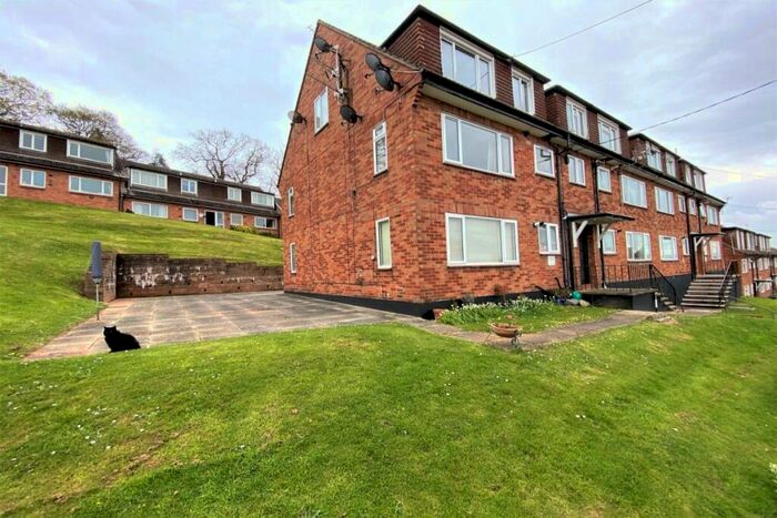 2 Bedroom Flat To Rent In Bradham Court, Exmouth, Devon, EX8