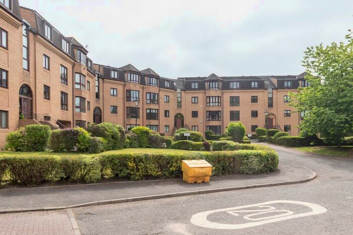 2 Bedroom Flat To Rent In Hughenden Lane, Flat /, Hyndland, Glasgow, G12