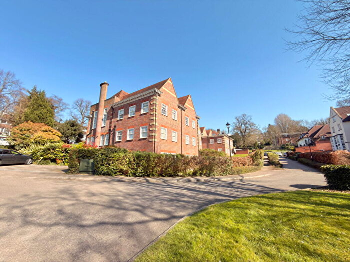 2 Bedroom Flat For Sale In Cottage Close, Langton House, Harrow, HA2