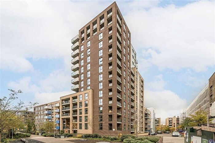 1 Bedroom Flat To Rent In Larkwood Avenue, London, SE10