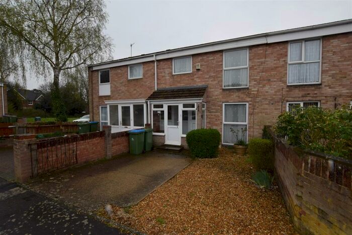 3 Bedroom Terraced House To Rent In Whitehouse Gardens, Southampton, Hampshire, SO15