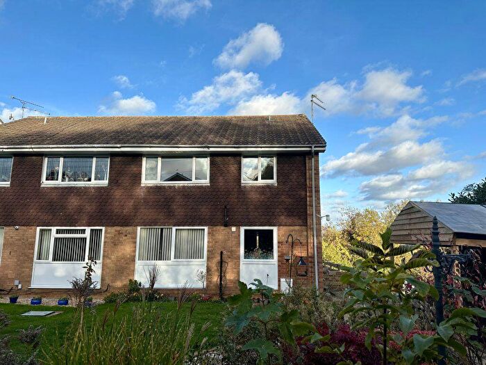2 Bedroom Flat To Rent In Ilex Close, Northampton, NN4