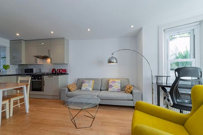 1 Bedroom Flat For Sale In Chippenham Road, London, W9