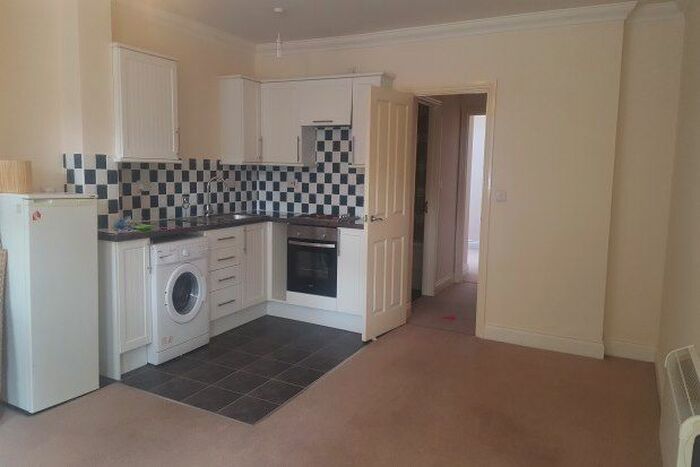 1 Bedroom Flat To Rent In Lynchford Road, Farnborough, GU14