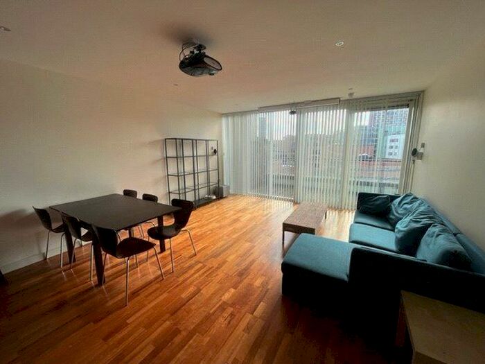 3 Bedroom Flat To Rent In Morville Street, Birmingham, B16