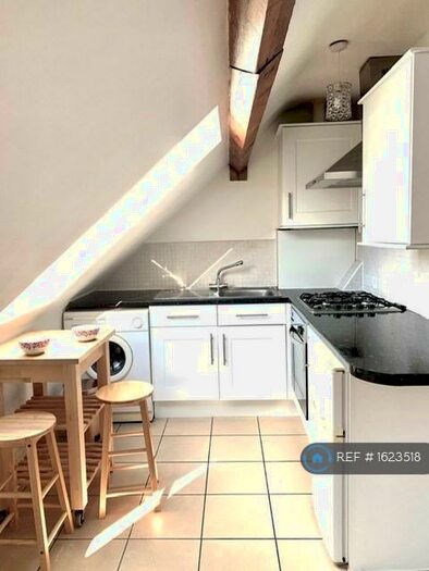 Studio To Rent In South Street, Epsom, KT18