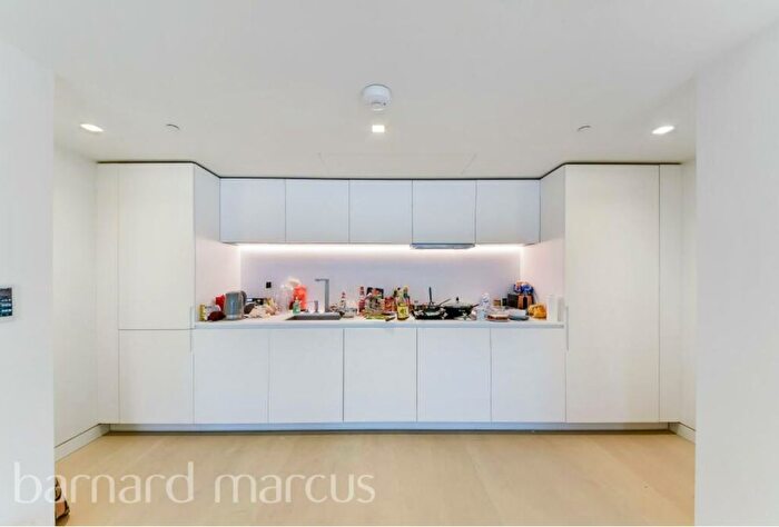 2 Bedroom Flat To Rent In New Oxford Street, London, WC1A