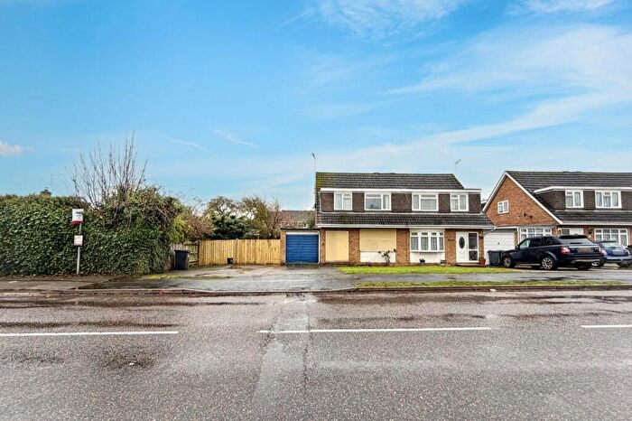 3 Bedroom Semi Detached House For Sale In Maltings Lane, Witham, Essex, CM8