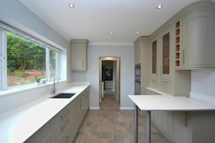 4 Bedroom Detached House To Rent In The Hillside, Orpington, BR6